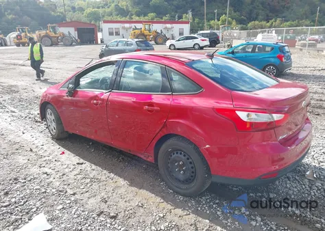 2012 Ford Focus Se z USA, uszkodzony, nr VIN 1FAHP3F23CL255789